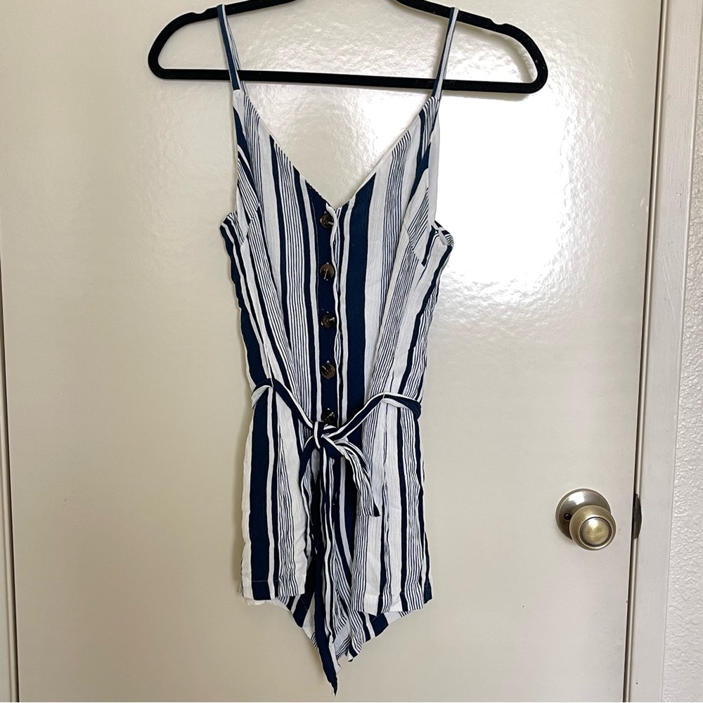 Striped romper🐬